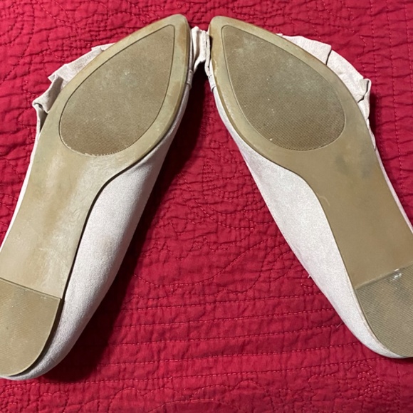 Just Fab Blush Ruffle Flats - Size 10 - Picture 3 of 4